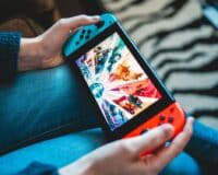 Nintendo retire la Switch originale d&rsquo;Europe à cause d&rsquo;une loi sur les batteries : les dates exactes