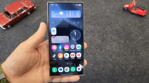 One UI 7 tourne sur un Galaxy S24 Ultra, Android 15 dévoile sa nouvelle interface somptueuse
