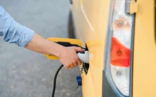 La voiture électrique a évité 262 000 décès, une étude pousse vers la fin du thermique à tout prix