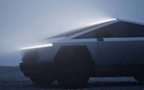 Le Tesla Cybertruck sort enfin en Europe : le pick-up futuriste a été aperçu sur nos routes