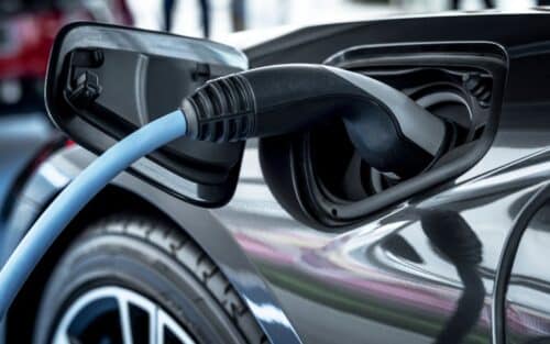 Les conducteurs de véhicules électriques refusent de retourner à l&rsquo;essence