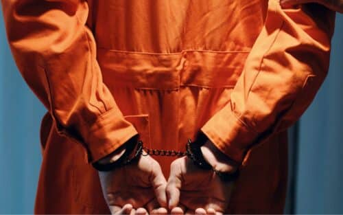 Les revendeurs de clés IPTV dans le viseur de la justice, un homme condamné à 2 ans de prison