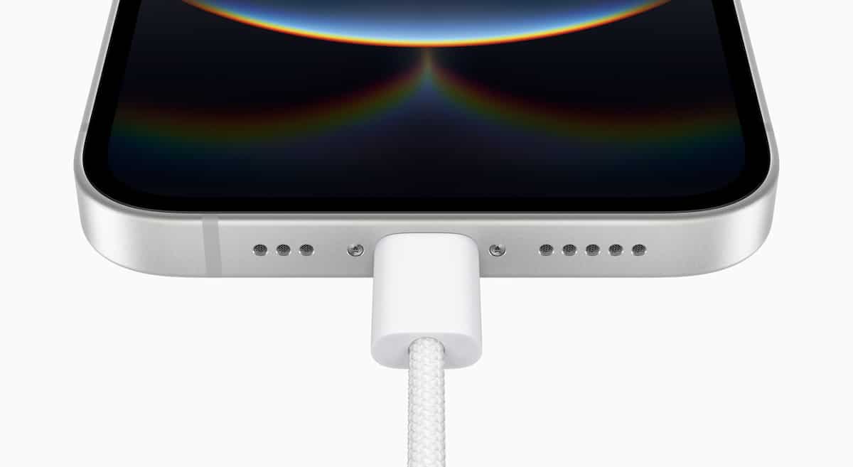 iPhone 16e USB-C