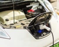 Stellantis défie BYD et Tesla : des véhicules électriques qui se chargent à 90 % en 18 minutes