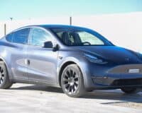 La Tesla pas chère a une mauvaise nouvelle : le véhicule électrique à 25 000 $ prend du retard