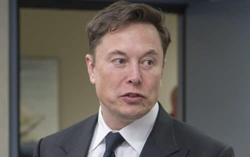 Conquête de Mars, robotaxis partout, AGI : les 5 plus gros mensonges d’Elon Musk en 2025