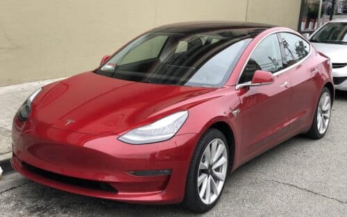 Tesla : des concessions menacées de fermeture, la situation est préoccupante