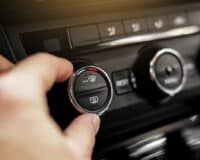 Utiliser la climatisation dans votre voiture est illégal dans ce cas précis