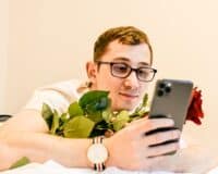 Des gens tombent amoureux de ChatGPT et OpenAI s&rsquo;inquiète de ce comportement