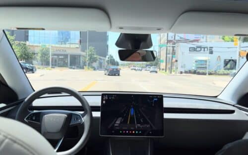 « Dites-moi quand Tesla lancera un robotaxi » : Elon Musk humilié par le spécialiste des véhicules autonomes