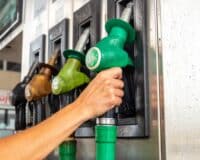 2 euros le litre d’essence : des hausses de prix sont à redouter, faites le plein très rapidement