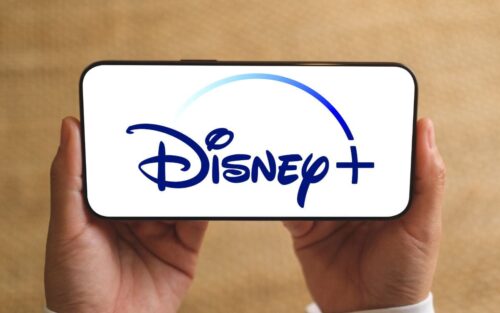 Fin du partage de compte Disney+ : quelles sont les règles et comment contourner l’interdiction en 2026 ?