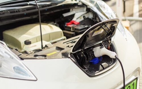 Sa Tesla roule 700 000 km pendant 8 ans : l&rsquo;état de la batterie est impressionnant