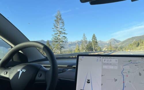 Elon Musk avoue enfin qu&rsquo;il a menti : votre Tesla ne roulera jamais toute seule
