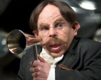 Harry Potter : Warwick Davis redevient Flitwick dans la série HBO, les fans sont ravis