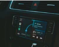 Android Auto vous oblige à quitter la route des yeux à cause de l’Assistant Google