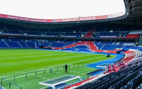 Plus de 300 sites de streaming sportif bloqués par Google sous la pression de l’Arcom