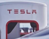 Tesla n’y arrive plus face à la déferlante chinoise, BYD lui vole la vedette