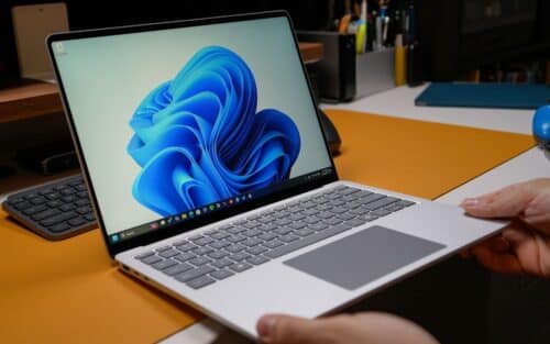 « Vous dites n&rsquo;importe quoi » : Microsoft pique une colère noire car l&rsquo;IA de Windows ne plaît pas