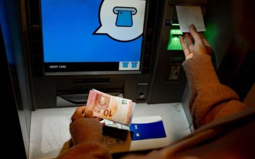 Banque Postale, Caisse d’Épargne, Banque Populaire : une panne empêche les clients d’accéder à leurs comptes avant Noël