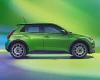 Deux fois moins chère que la Tesla Model Y, la Renault 5 explose les ventes en France