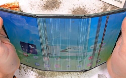 Le Galaxy Z TriFold échoue lamentablement aux tests de résistance et a un défaut dangereux