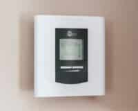 Non, les thermostats connectés ne seront pas obligatoires en 2030 : voici ce que dit vraiment la loi