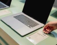 Crise de la RAM : la pénurie pourrait durer des années et faire flamber le prix des smartphones, PC et consoles