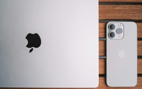 MacBook à moins de 1 000 €, iPhone 17e, nouveau Siri : Apple prépare sa keynote du 4 mars