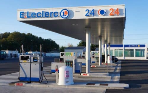 Leclerc : baisse de 30 centimes sur le prix du carburant d’ici deux jours, mais elle sera provisoire