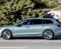 Volant autonome, porte qui s’ouvre en roulant : les bugs incontrôlables d’une Volkswagen Passat neuve