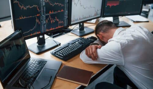 L’analyste qui a prévu 2008 alerte : l’IA pourrait déclencher la prochaine crise financière mondiale