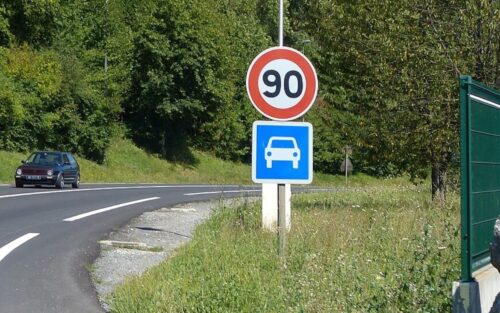 Les 90 km/h sont annulés sur 98 routes françaises, la vitesse repasse à 80 km/h dès juin