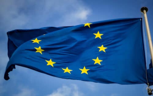 L’application de l’Union européenne pour vérifier l’âge des internautes est adoptée par la France