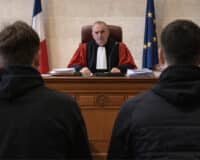 IPTV illégale : deux revendeurs condamnés à un an de prison et 15 000 euros d&rsquo;amende en France