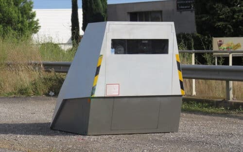 Excès de vitesse : voici la tolérance exacte des radars fixes et mobiles en France en 2026