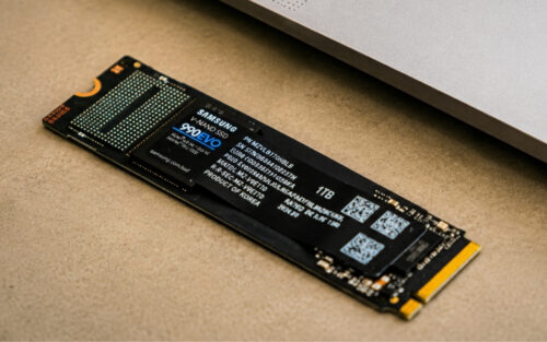 Une faille au cœur des SSD permettrait d’espionner votre activité en ligne