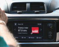 La radio pourrait disparaître de votre voiture, les stations françaises lancent l&rsquo;alerte